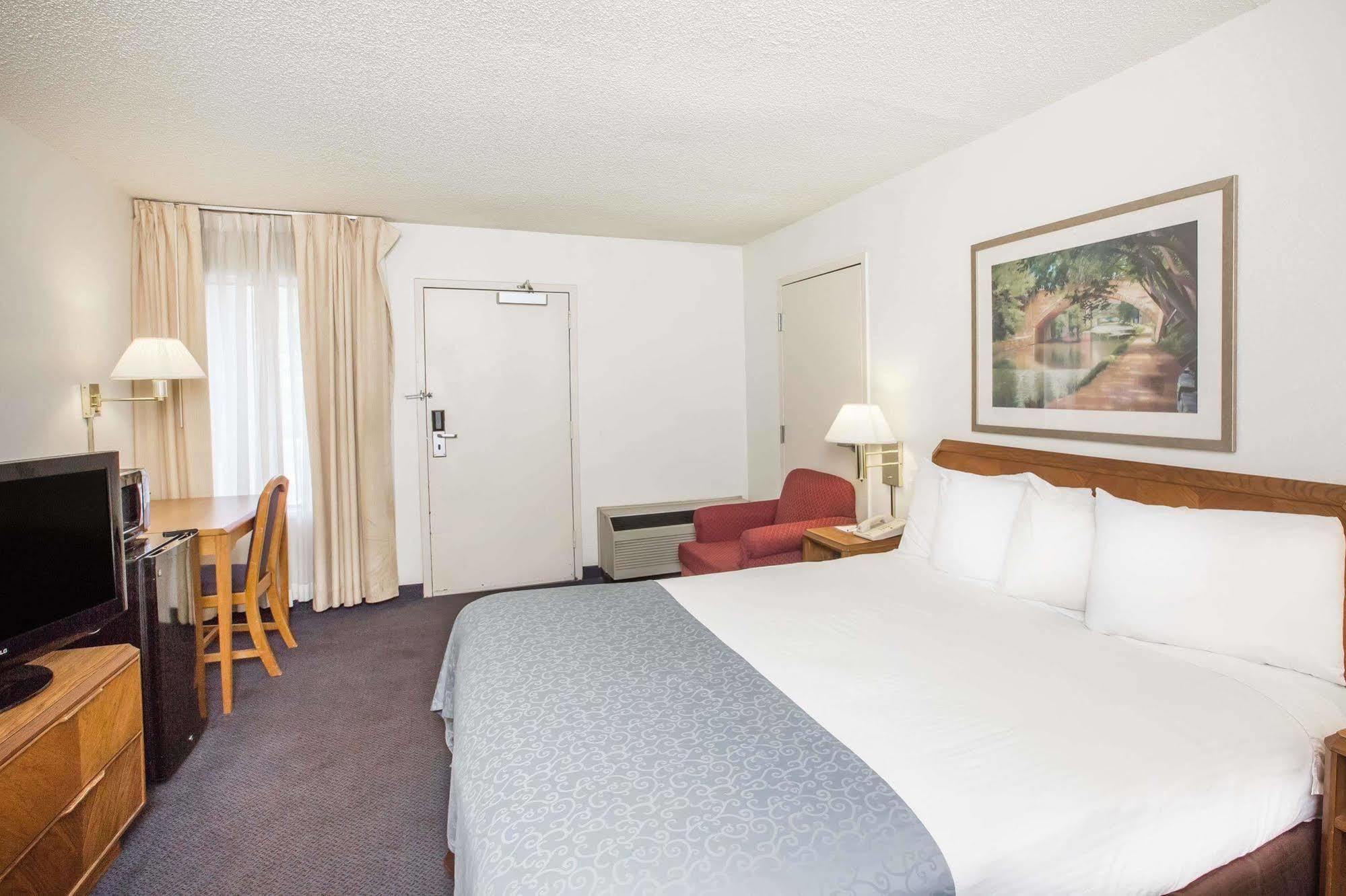 Baymont By Wyndham Wilmington Hotel Luaran gambar